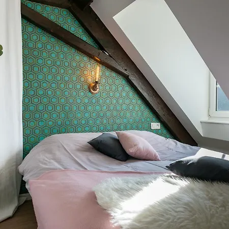 Mon - Cozy - Rbnb